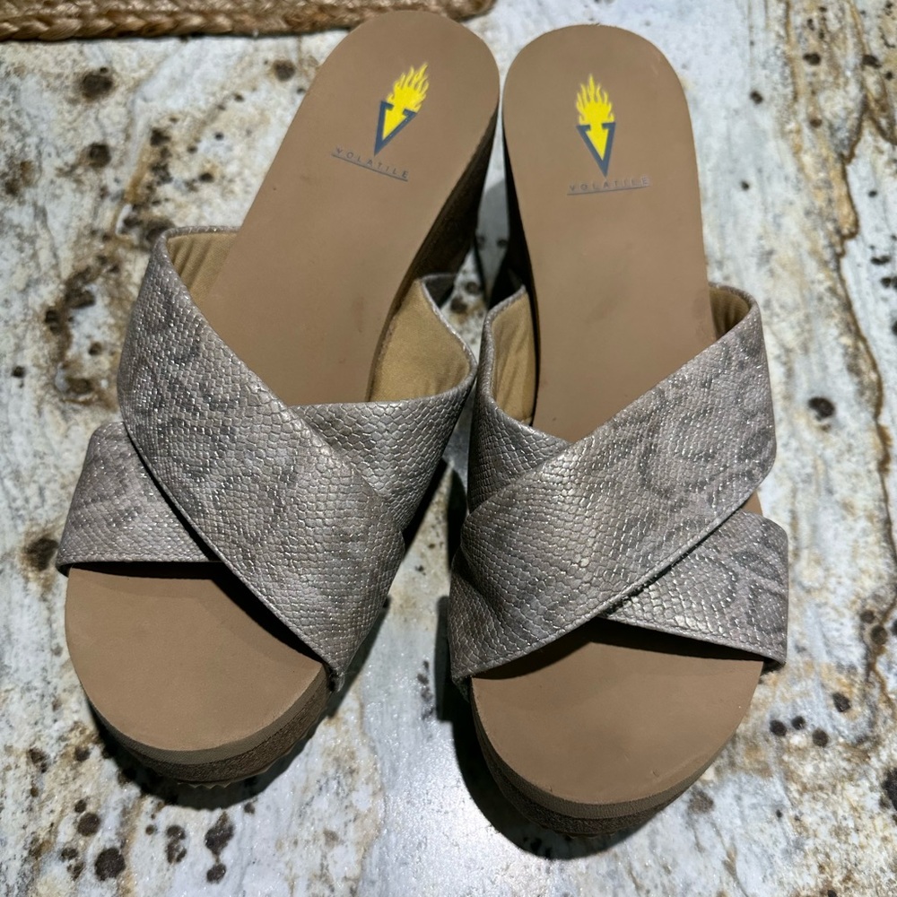 Volatile sandals snakeskin